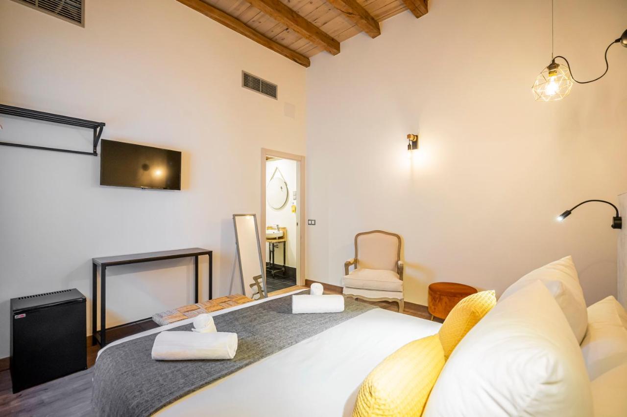 Dobo Azacanes Hostal Toledo Exterior photo
